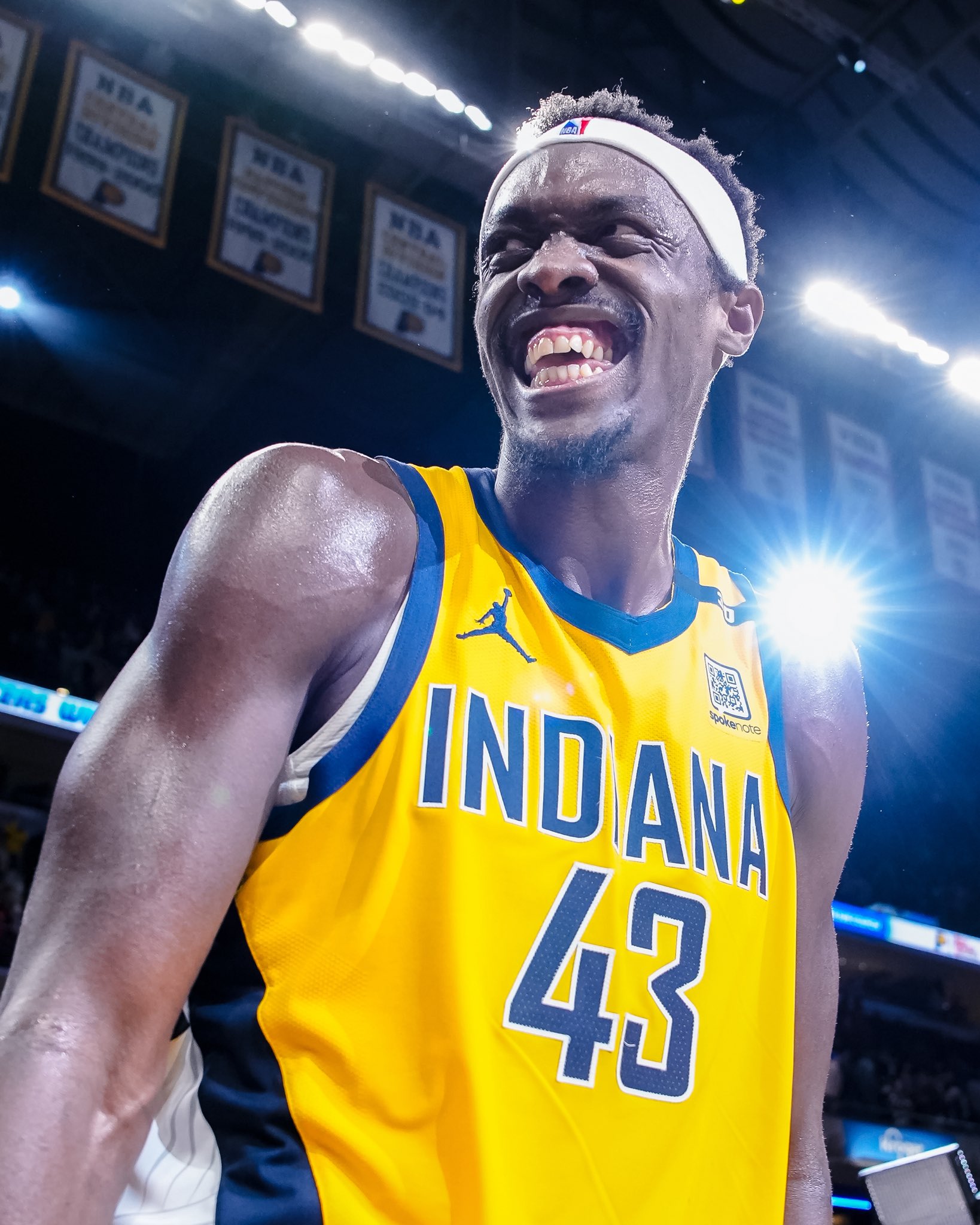 YABO-关于西亚卡姆迎来十赛季高光表现，曼联球迷沸腾！的信息