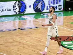 亚博-关于塔图姆巅峰对决,Doinb与70激战TES分钟,爆冷胜负难料!的信息